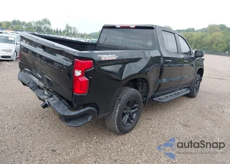 2021 Chevrolet Silverado 1500 4Wd Short Bed Custom Trail Boss z USA, uszkodzony, nr VIN 1GCPYCEF4MZ280352